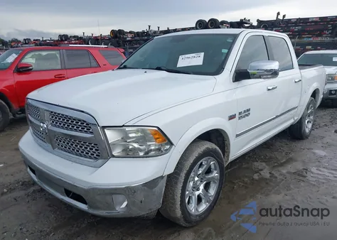 2015 Ram 1500 Laramie из США, поврежденный, VIN 1C6RR6NT6FS761980